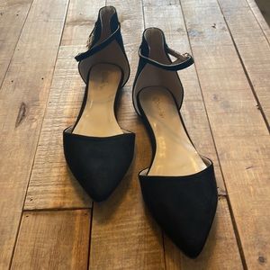 Pointed toe/ open flats